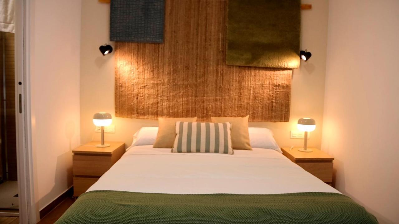 Hotel Los Alamos Boutique Пласенсия Екстериор снимка