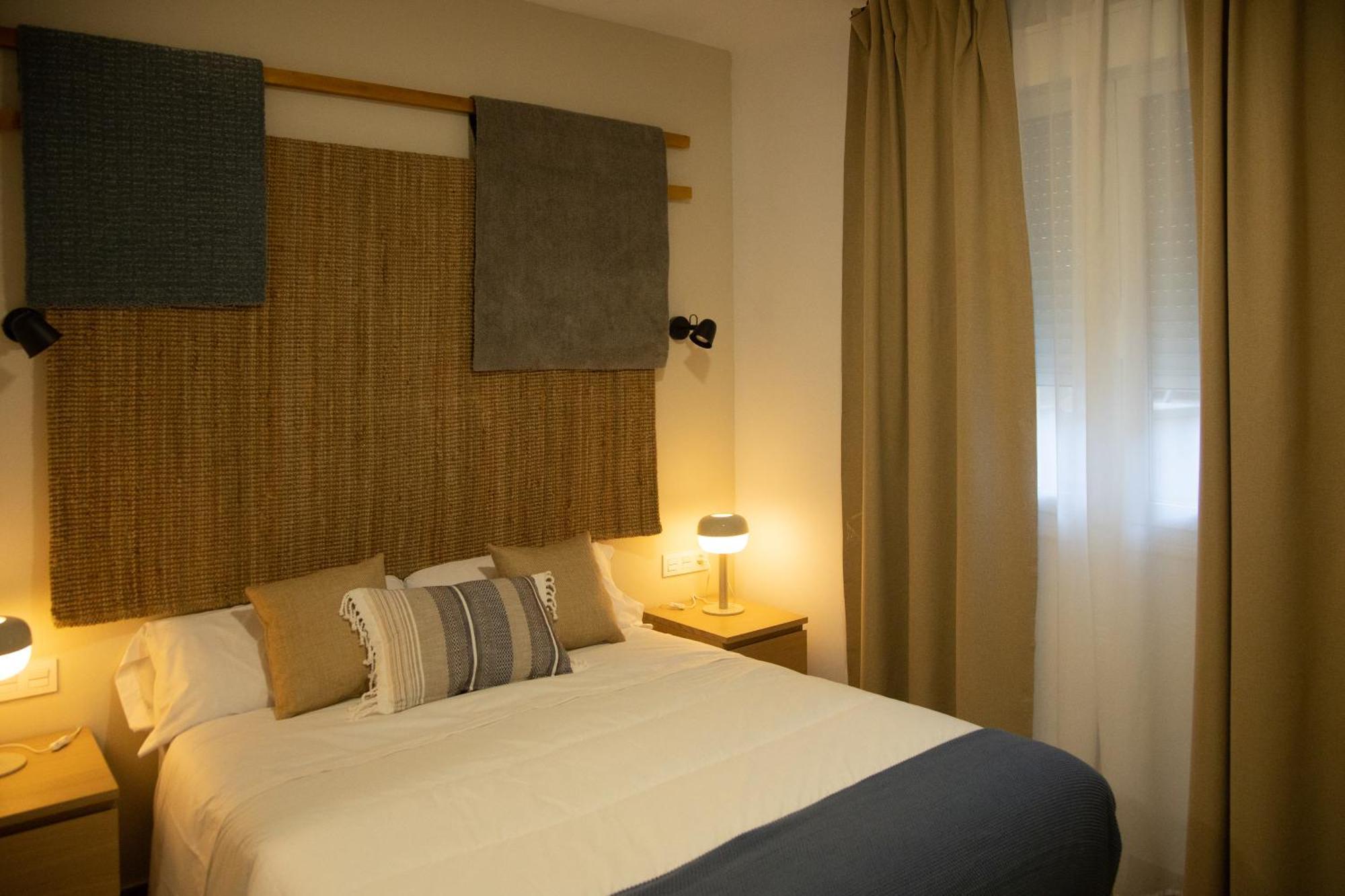 Hotel Los Alamos Boutique Пласенсия Екстериор снимка
