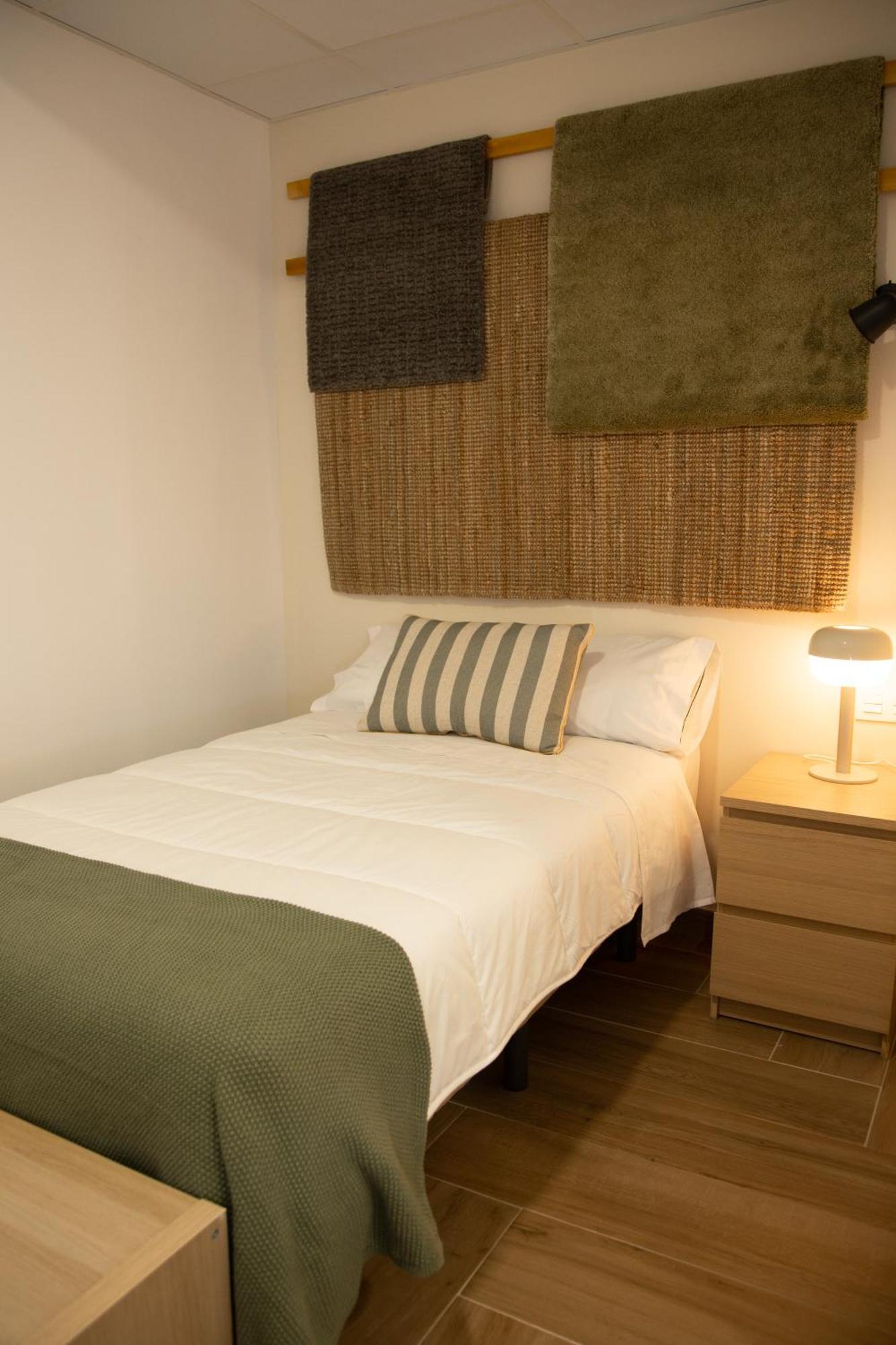 Hotel Los Alamos Boutique Пласенсия Стая снимка