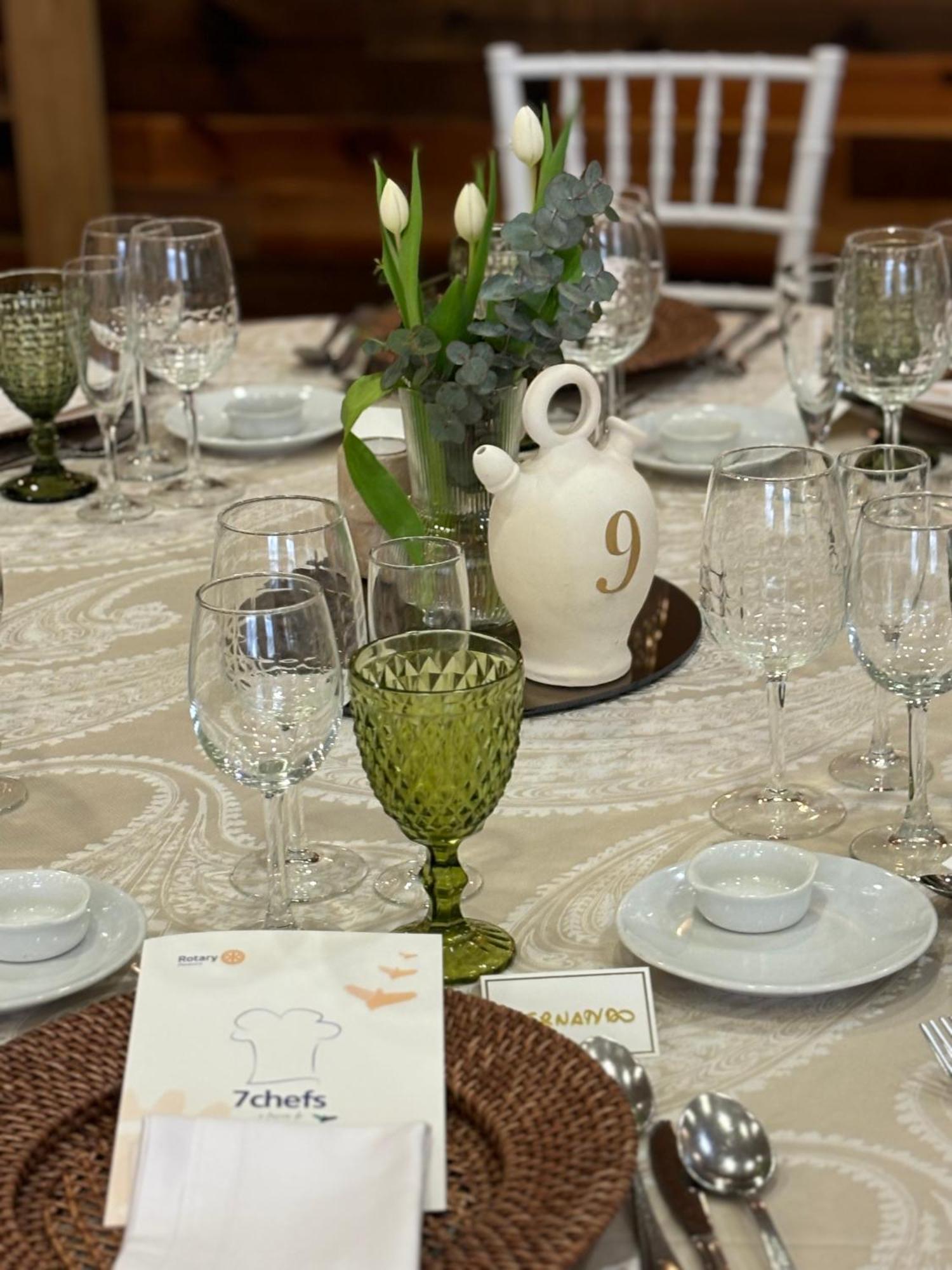 Hotel Los Alamos Boutique Пласенсия Екстериор снимка